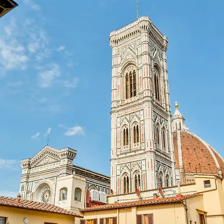 2 Con Vista Sul Duomo شقة